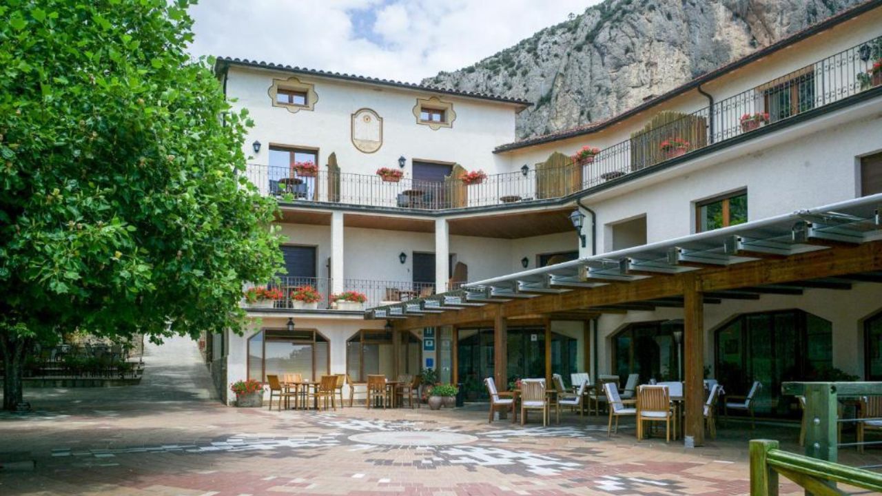 lodge pesca corazon catalonia Fly Fishing Lodges in Spain